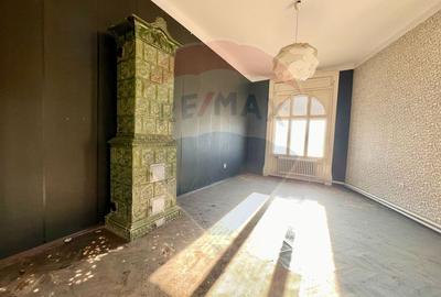 De vânzare casă cu 4 camere, Ultracentral, str Mihai Eminescu - 12