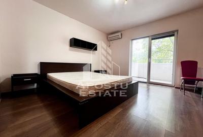 Garsonieră decomandată, mobilată în Olimpia-Stadion