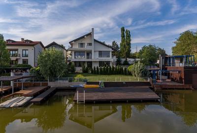 Vila eleganta pe malul lacului| Ponton si piscina| Snagov - 1