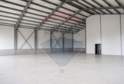 Hală industrială de închiriat – 560 mp  si curte - 3