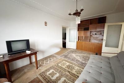 Apartament cu 3 camere decomandat, mobilat în Complex Studențesc