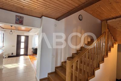 Casa de vanzare individuala   zona Sura Mare individuala 900 mp teren - 24