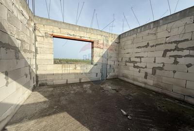 Casa / Vila cu 4 camere de vanzare in zona Sere Constanta - 2
