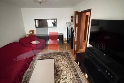 Apartament cu trei camere de vanzare-Crangasi-loc de parcare - 1