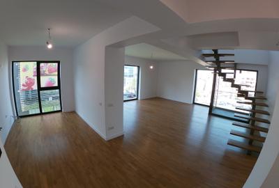 Apartament cu 4 camere decomandat în Băneasa