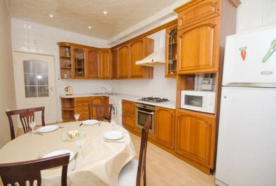 Apartament cu 2 camere decomandat, mobilat în 13 Septembrie