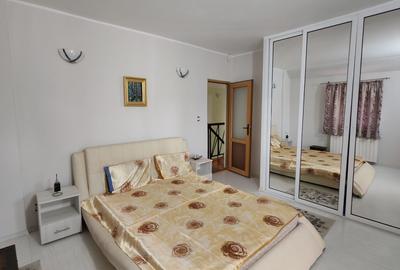 Casa frumoasa de vanzare zona Metro - 2