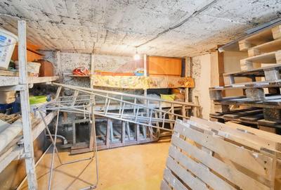 Casă / Vilă cu 6 camere de vânzare în zona Bartolomeu - 44
