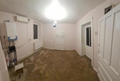 Casa individuala - garsoniera la curte  0 comision ( curtea comuna) Nicolae Iorg - 1