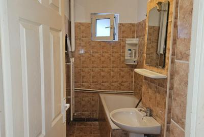 De inchiriat apartament cu trei camere - 4