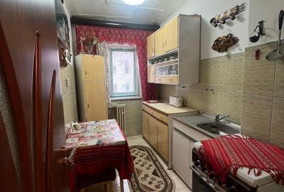 Apartament 3 camere , semidecomandat ,52 mp inclusiv balcon, Casa de cultura - 11