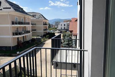 Apartament cu 2 camere si parcare zona Tractorul mall Coresi - 9