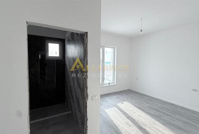Casa Individuala - 3 camere - 2 bai - 371 mp teren - 7