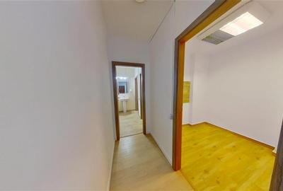 Tur LIVE! Spatiu birouri, renovat, Centrul Civic, Brasov. - 25