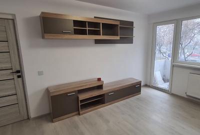 Apartament cu 2 camere decomandat, mobilat în Berceni