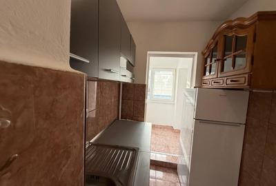 Chirie, apartament, 1 camera, 30 mp, Traian Lalescu Oradea. 250 E/lună - 4