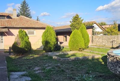 Propietate  km 4/5 .  1000 mp , din care 250 mp construcții - 1