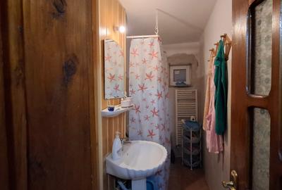 De vanzare apartament cu 4 camere , etaj 2 - 4