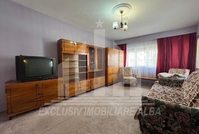 Apartament cu 3 camere decomandat, mobilat în Cetate