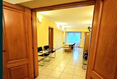 Piata Unirii METROU FANTANI bl.1996,et.1/8,Amenajat,spatios,2 bai,terasa 19mp. - 2