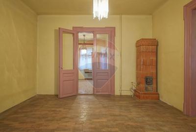 Clădire pt clinică stomatologică 10 camere, S + P + E, teren 282 mp - 6