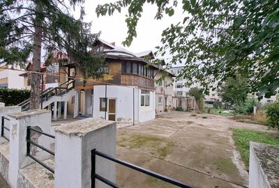 Cladire comerciala (fostul hotel Ialomita) - situat in centrul mun. Fetesti - 2