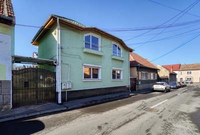 Casa eleganta, 8 camere, Zona Aurel Vlaicu, str. Tebea, complet Mobilată - 1