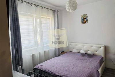 Apartament cu 3 camere semidecomandat în Aeroport