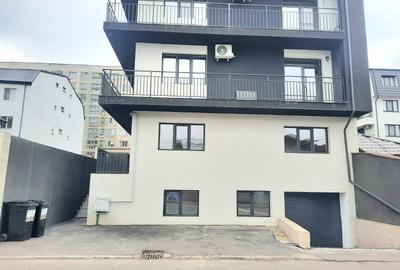 PRET PROMO VALABIL PANA LA 30.04. Bloc Nou Boutique Neofort 49 Metrou Gorjului - 26