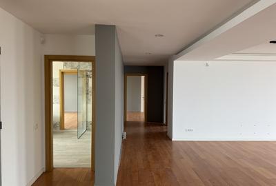 Penthouse langa plaja cu vedere la mare si terasa imensa - 4