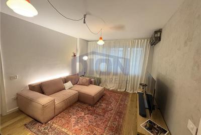 Apartament cu 2 camere semidecomandat, mobilat în Unirii