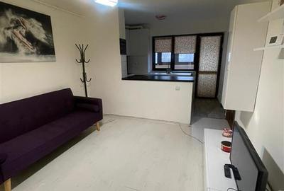 Apartament cu 2 camere semidecomandat, mobilat în Central