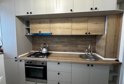 Apartament 2 camere, decomandat, renovat recent, parcare inclusă– 5 min metrou - 8