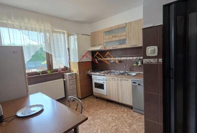 Casa 3 camere P+1, zona Soceram, liber, Campina, Prahova - 1