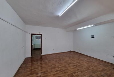 Piata Centrala/ spatiu comercial- 70 mp/ parter + etaj/ liber - 1