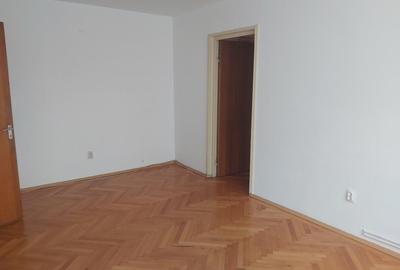 Apartament 2 camere de inchiriat,B-dul Victoriei - 4