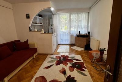 Apartament 2 camere(partial mobilat), zona Astra