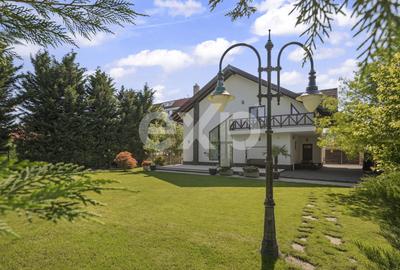 Refugiu urban în București: vilă elegantă, grădină matură și finisaje de lux - 8
