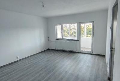 Garsonieră decomandată în Vitan Mall