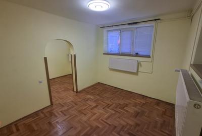GARA DE NORD (Spitalul Witting)- 2 apartamente, 6 camere, vila solida renovata! - 33