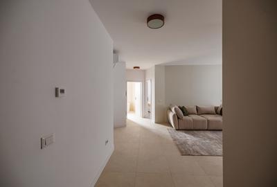 Apartament 2 camere, mobilat si utilat, terasa 12,8 mp | Comision 0 - 10