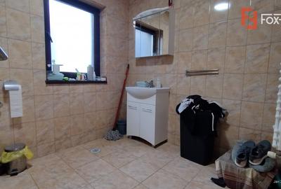 Casa 8 camere ,Sacalaz-Ideala pentru 2 familii - 12