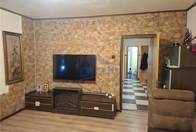 Apartament cu 2 camere decomandat în Decebal