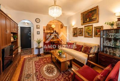 Apartament cu 2 camere decomandat în Calea Victoriei