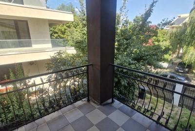 Vila eleganta in Bucurestii Noi - 5 camere, 300 mp teren, strada Barlogeni - 13