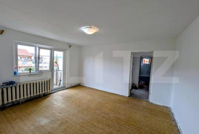 Apartament cu 2 camere semidecomandat în Cetate