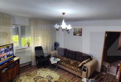 Apartament cu 2 camere semidecomandat, mobilat în Micro 4
