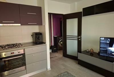 Apartament cu 2 camere decomandat, mobilat în Energia