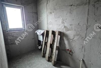 Casa individuala cu 4 camere si curte libera de 340 mp in Cisnadie - 14