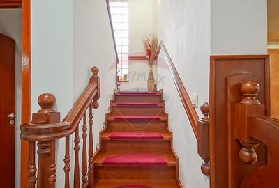 Comision 0%! Casa spațioasă Râșnov, zona case, str. Heliade Rădulescu - 23